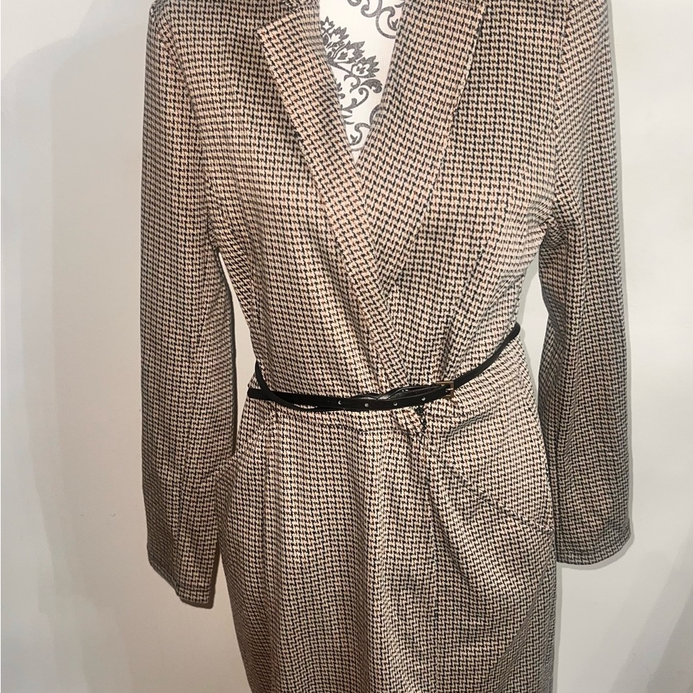 Max Studio Houndstooth Long Sleeve Dress - Black and Tan